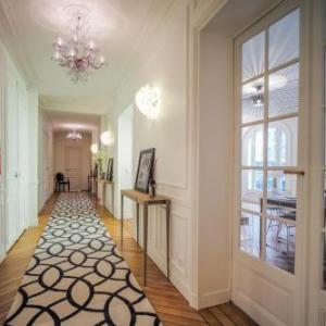 Relais12bis Bed  Breakfast By Eiffel tower Paris 