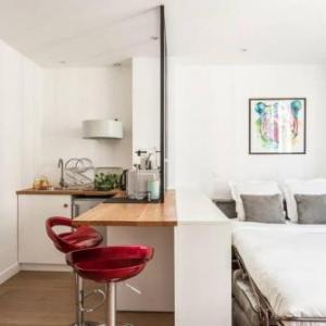 modern studio perfectly equipped and renovated Paris