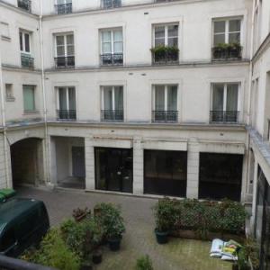 Luxury 4 bedrooms   3 bathrooms historical Paris Paris 