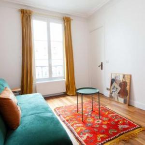 Charming apt close to Canal St Martin in Paris