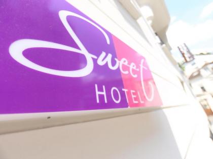 Sweet Hotel - image 18