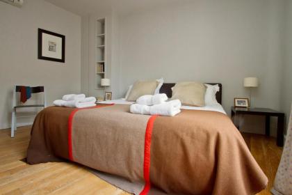 Marais bright 3BR 5 Hotel Standards REFURB 0320 by Pad-à-Terre since '99 - image 16