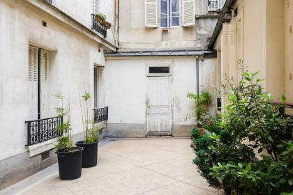 Montmartre Apartments Lautrec - image 14