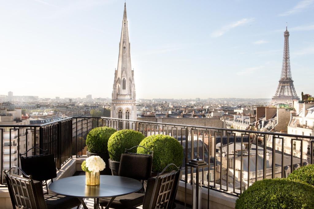 Four Seasons Hotel George V Paris - image 3
