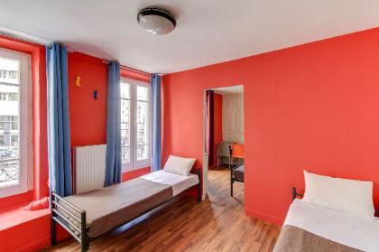 Le Montclair Montmartre by River - image 3