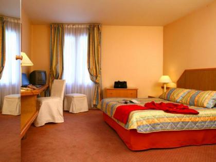 Hotel Fertel Etoile - image 5
