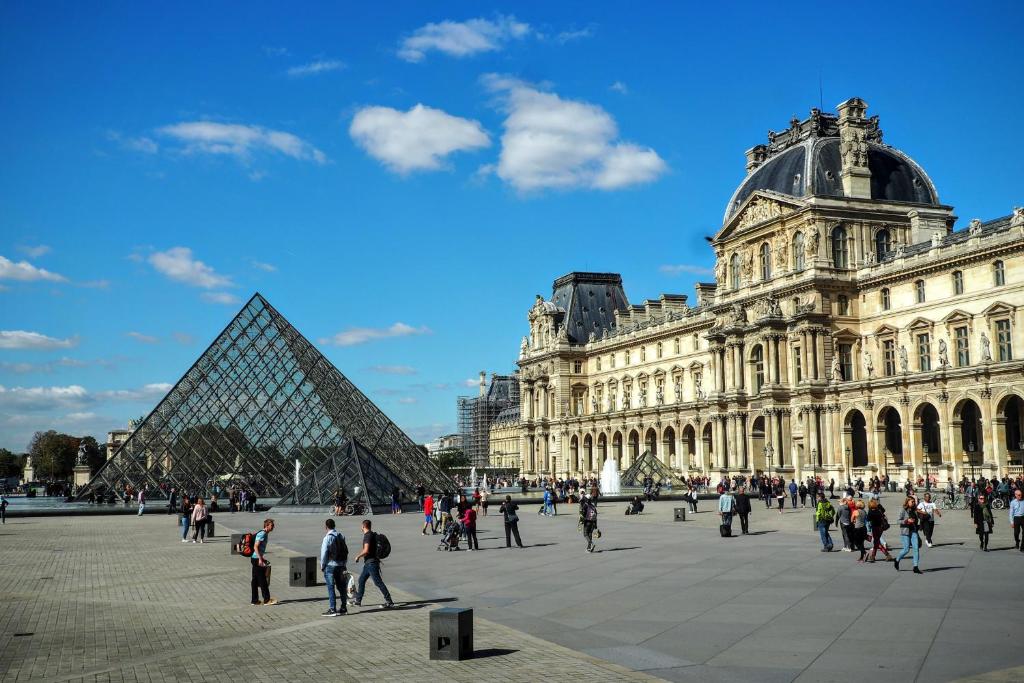 Louvre Bourbon ChicSuites - image 2