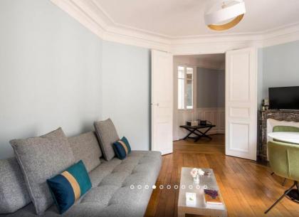 Apartment with one bedroom in Paris with WiFi - image 3