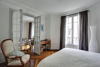 109125 - Authentic Parisian apartment for 3 people near Pigalle and Montmartre - image 6