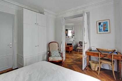 109125 - Authentic Parisian apartment for 3 people near Pigalle and Montmartre - image 8