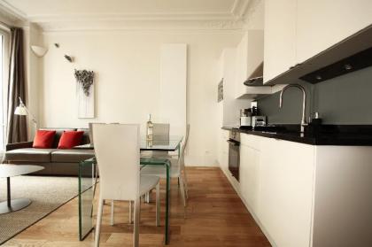 202200 - A Beautiful and spacious 2-bedroom apartment in Réaumur  Sebastopol - image 11