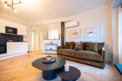 Luxury apartments in Paris Center