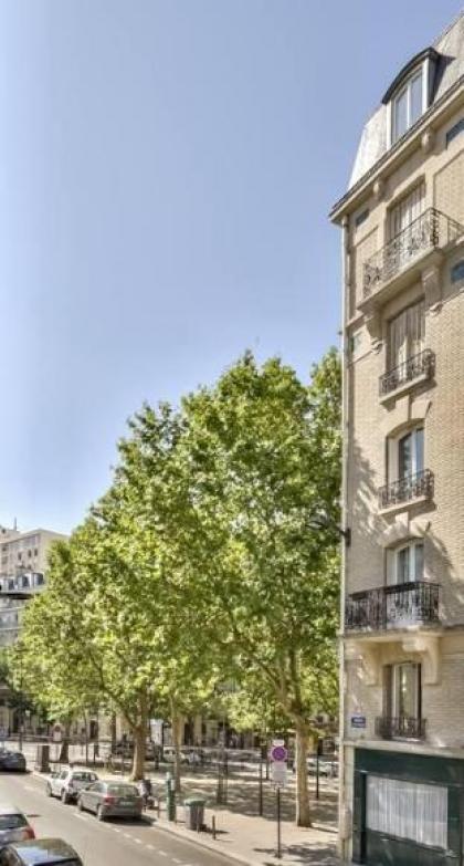 B 831 - Family Apartment - Montparnasse