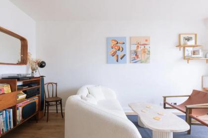 Beautiful Apart for 2 in Les Buttes Chaumont