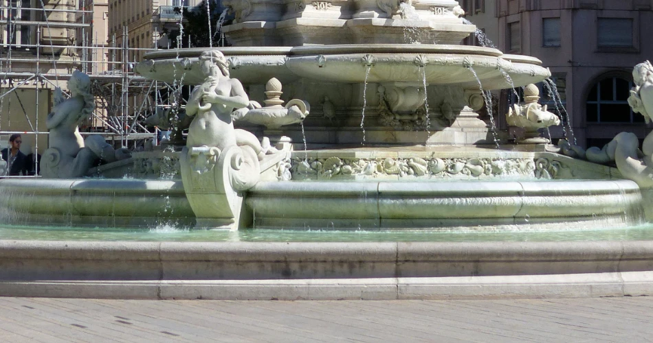 Best 10 Fountains in Paris
