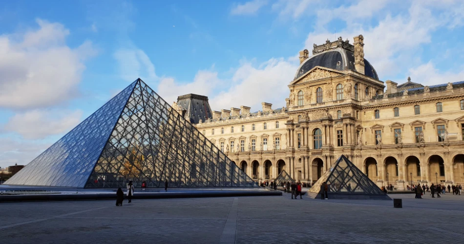 How to Experience the City of Lights without Breaking the Bank Paris on Budget
