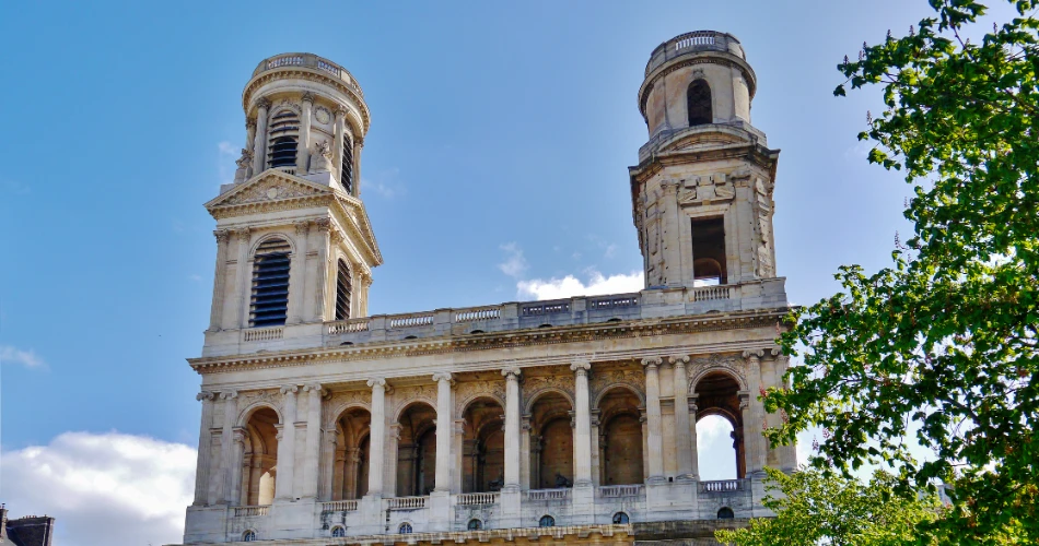 10 Movie Locations In Paris You Can Actually Visit