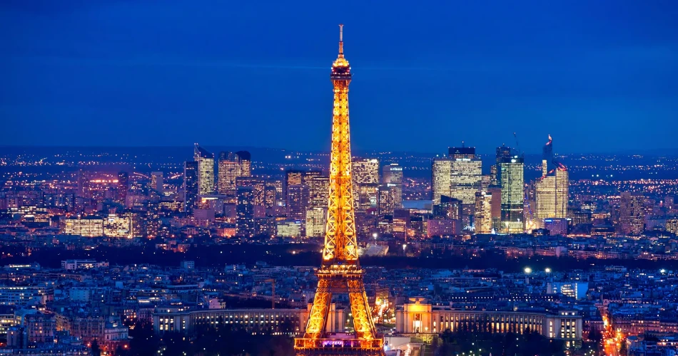Which is More Romantic: Paris or Venice?