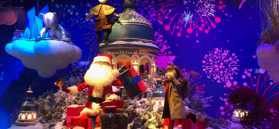 10 Best Places to See Christmas Lights in Paris