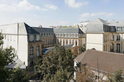 Hotel Americain - image 11