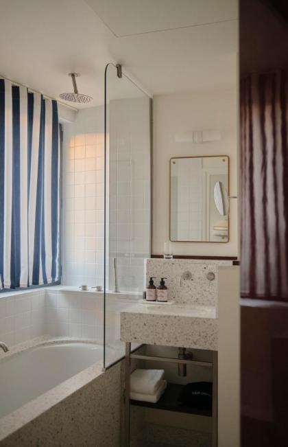 Hôtel Wallace - image 23