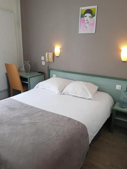 ADRIATIC HOTEL St-Hubert Gare de Lyon - image 29