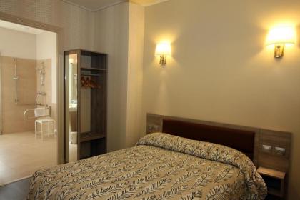Hôtel Sunny - image 9