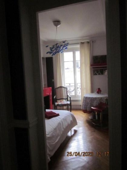 Bed and Breakfast Paris Centre - image 29