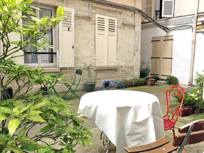 Montmartre Del Sarte Cosy CityCosy - image 24