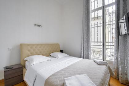 2 BEDROOMS SUITE 11 FOCH - Arc de Triomphe - image 25