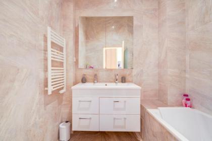 2 BEDROOMS SUITE 11 FOCH - Arc de Triomphe - image 26