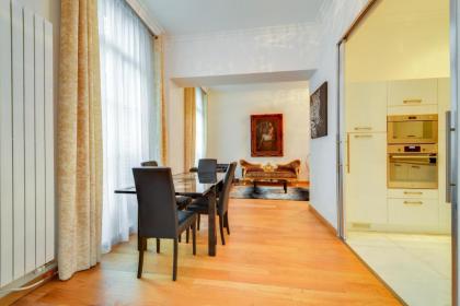 2 BEDROOMS SUITE 11 FOCH - Arc de Triomphe - image 28