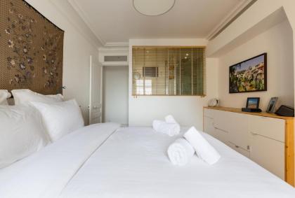 Veeve - A la mode in Batignolles - image 16