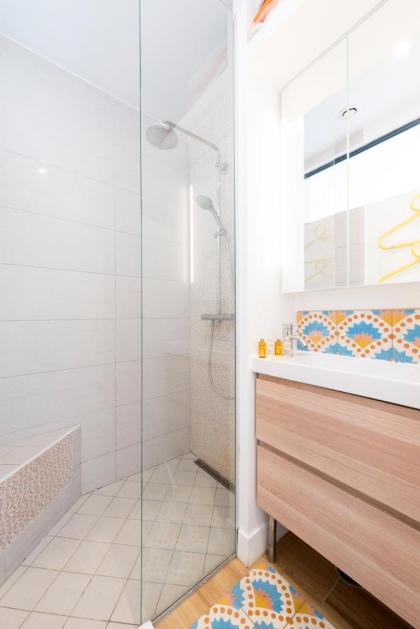 Veeve - By the Palais Royal - image 22