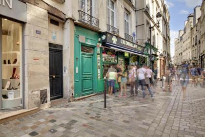 Marais-Rue des Rosiers ID 24 - image 16
