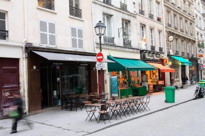 SOHO CENTER/MARAIS/POMPIDOU/LOUVRE - image 21
