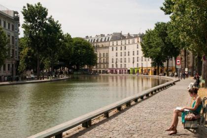 Cozy Studio Near Canal Saint Martin - image 14