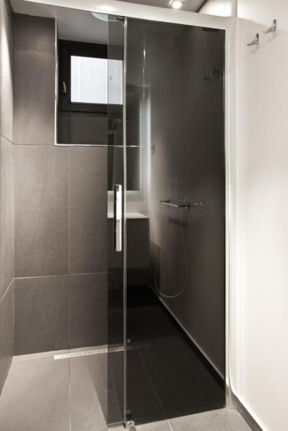 IN THE HEART OF ST.GERMAIN- STYLISH LEFT BANK FLAT - image 2