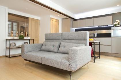 IN THE HEART OF ST.GERMAIN- STYLISH LEFT BANK FLAT - image 4