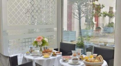 Unic Renoir Saint Germain - image 4