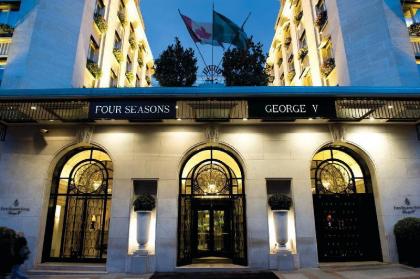 Four Seasons Hotel George V Paris - image 2