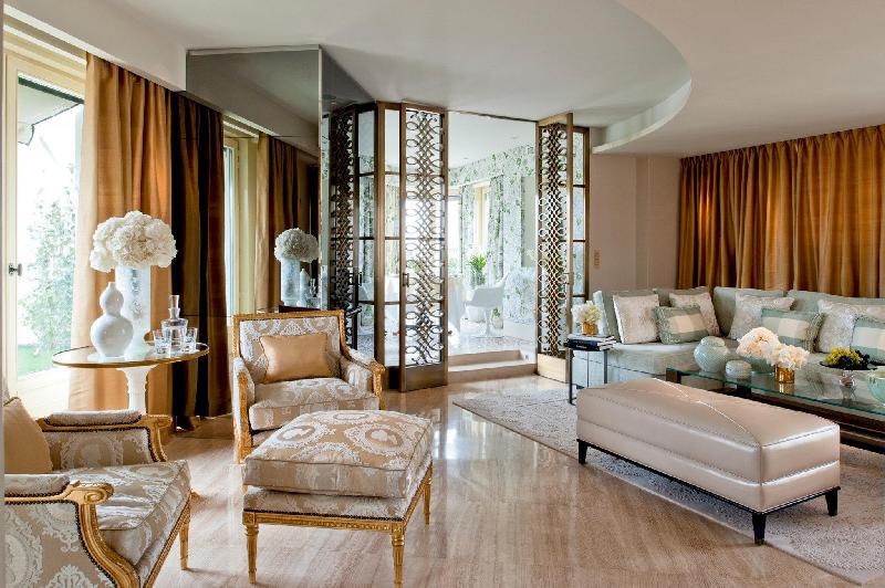 Four Seasons Hotel George V Paris - image 3