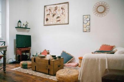 Charming flat in the heart of Paris - image 6