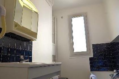 Hotel Du Roule - image 21
