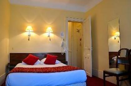 Hotel Du Roule - image 25