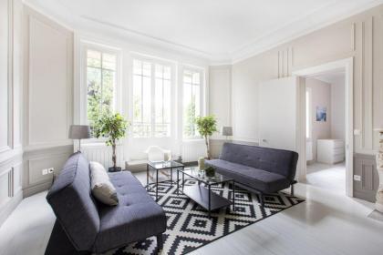 Gorgeous 3 Bedroom Flat at Eiffel Tower - image 29