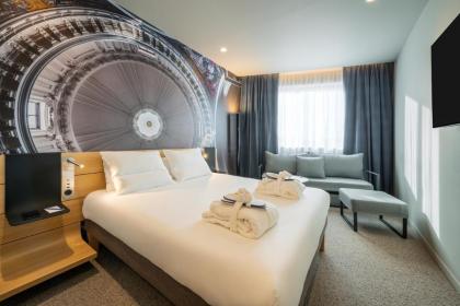 Novotel Paris 20 Belleville - image 22