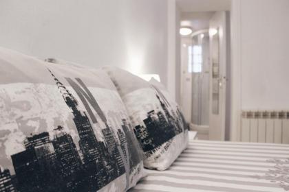 Chatelet Flat - image 23