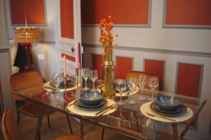 The Lord Byron Suite - image 28