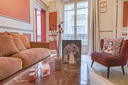The Lord Byron Suite - image 30